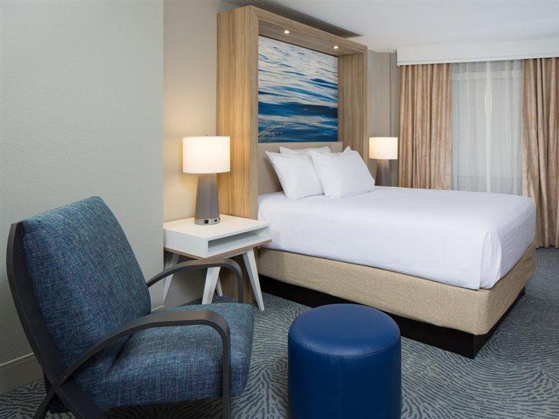 Crowne Plaza Melbourne-oceanfront By Ihg Resort 3*
